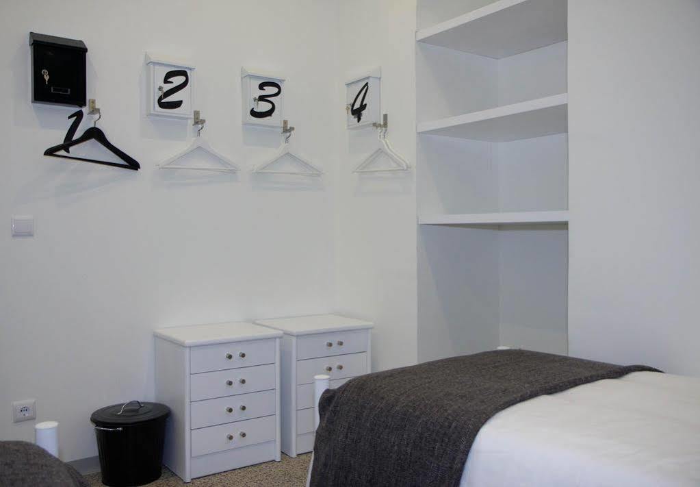 Turismo Do Seculo Hotel Estoril Kültér fotó A typical locker room