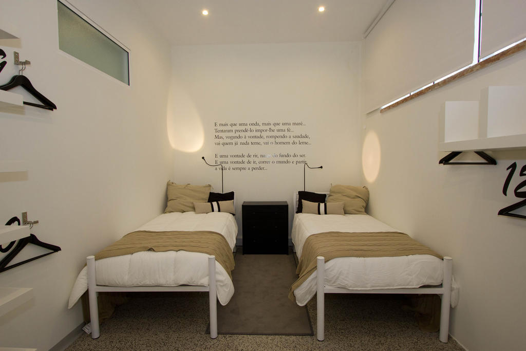Turismo Do Seculo Hotel Estoril Szoba fotó A bedroom in the hotel