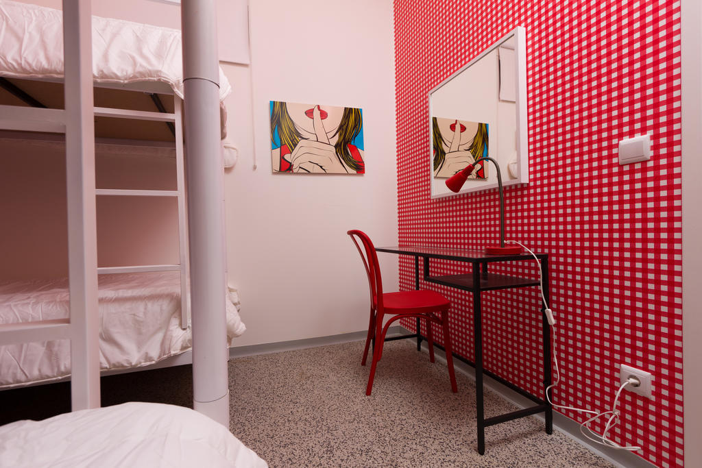 Turismo Do Seculo Hotel Estoril Szoba fotó A room at the hostel